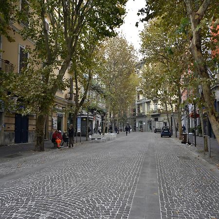 La Piazza Al Vomero Napels Buitenkant foto