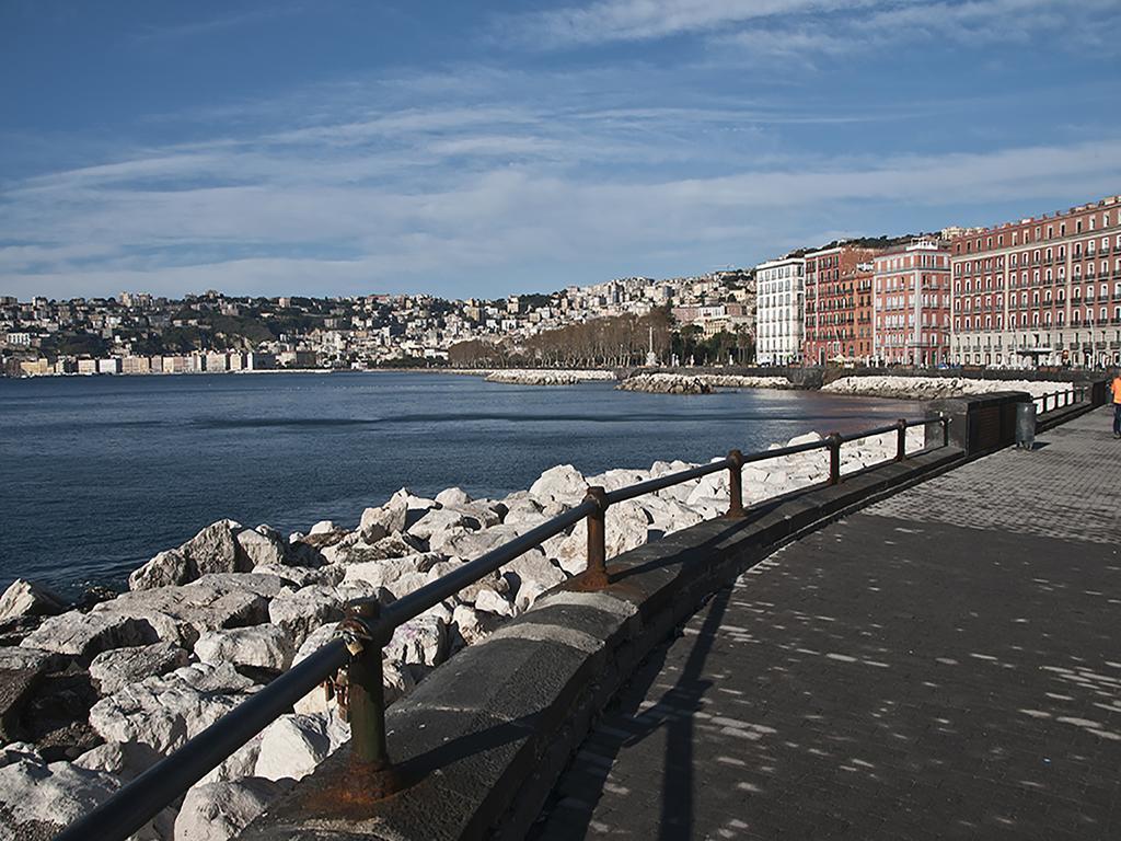 La Piazza Al Vomero Napels Buitenkant foto