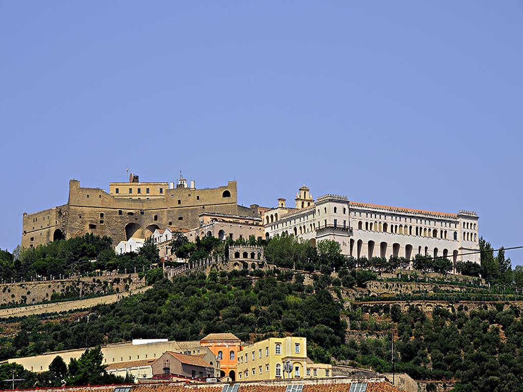 La Piazza Al Vomero Napels Buitenkant foto