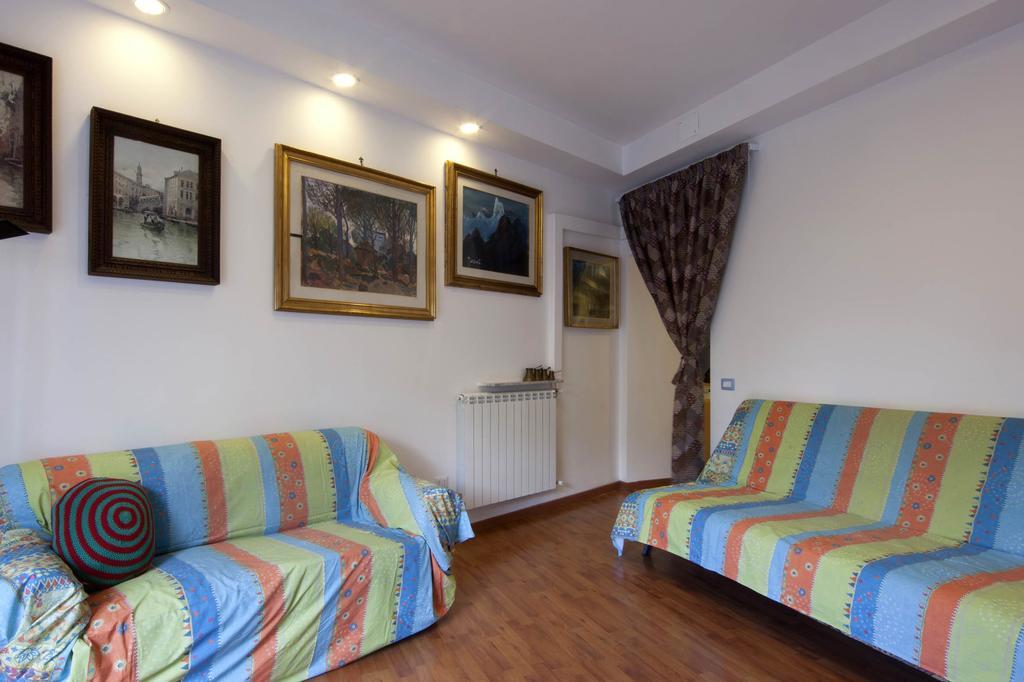 La Piazza Al Vomero Napels Buitenkant foto