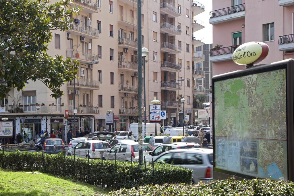 La Piazza Al Vomero Napels Buitenkant foto